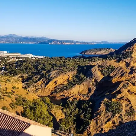 Vue Avec Parking Fermé
