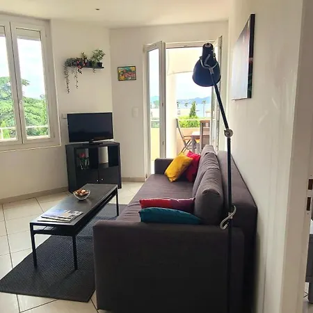 Vue Avec Parking Fermé Appartement